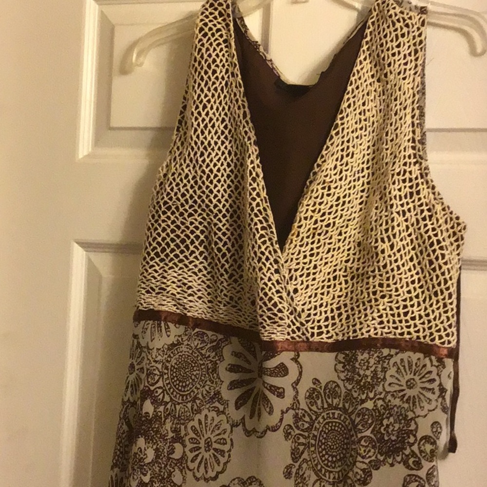 Sleeveless lined summer dress